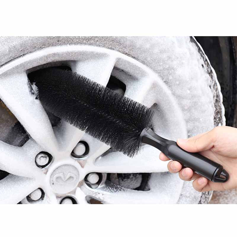 Wheel brush